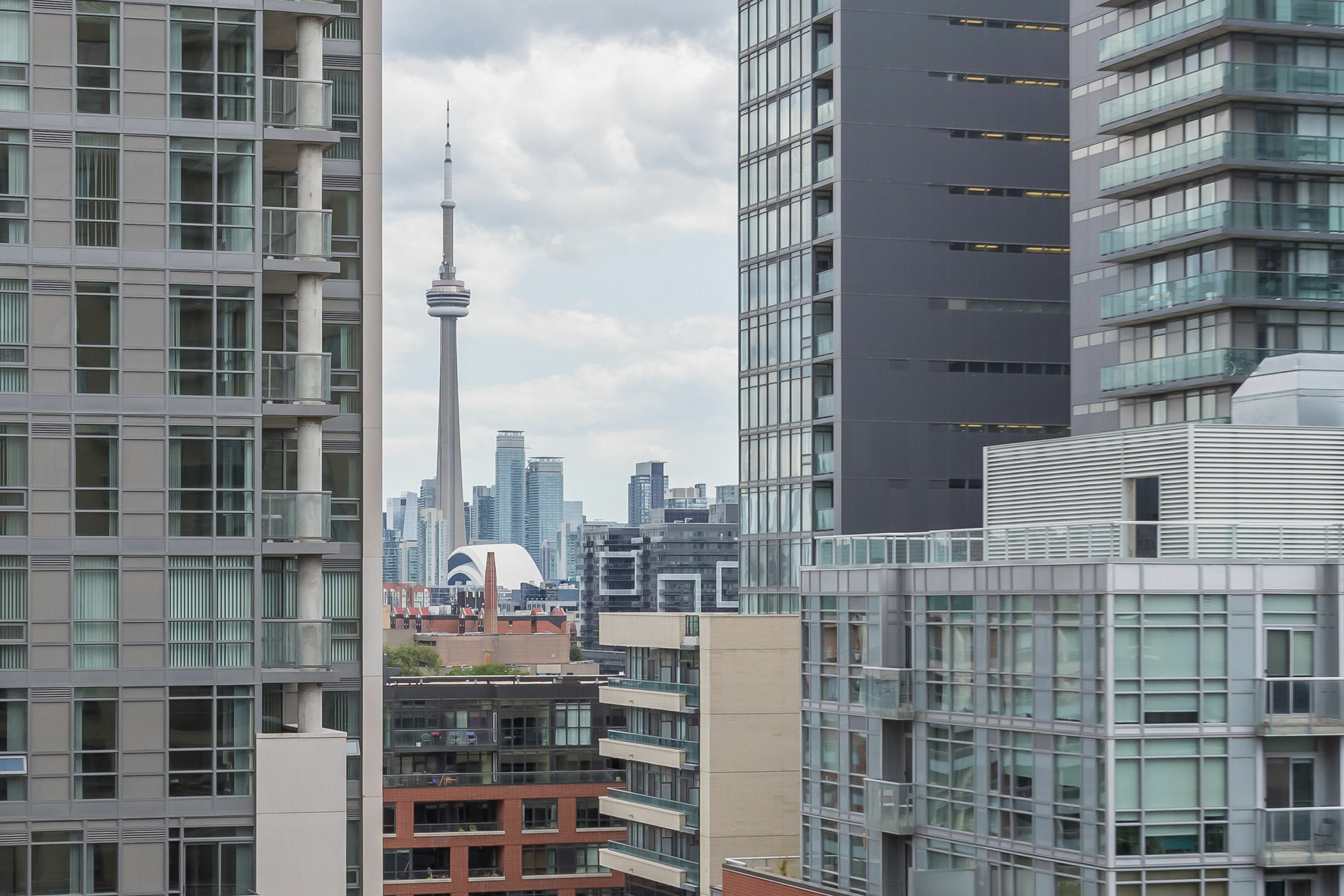Aoc Suites - Luxury Condo - City/Cn Tower View Toronto Kültér fotó